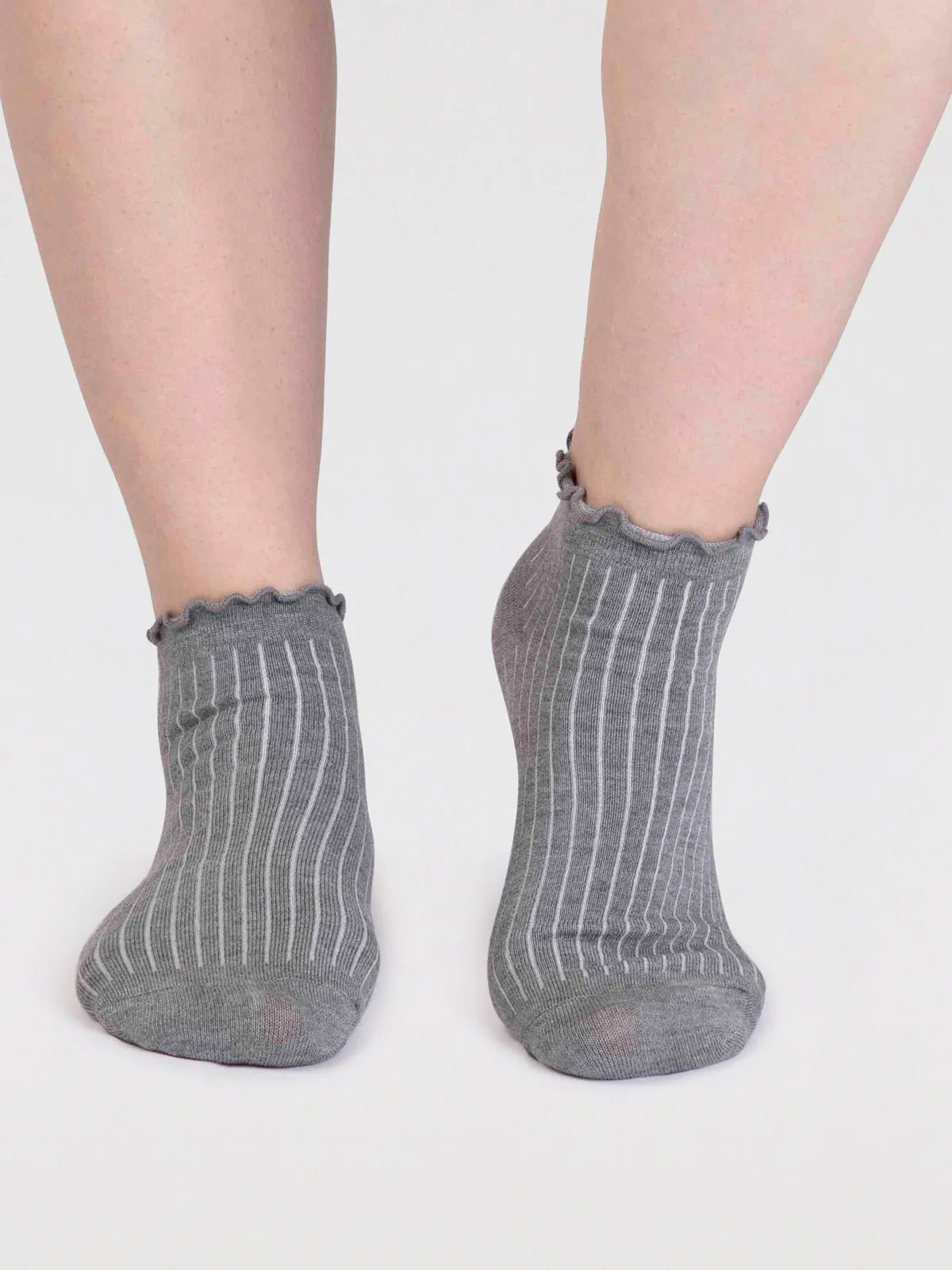 Dacia Bamboo Frill Top Ankle Socks - Grey Marle