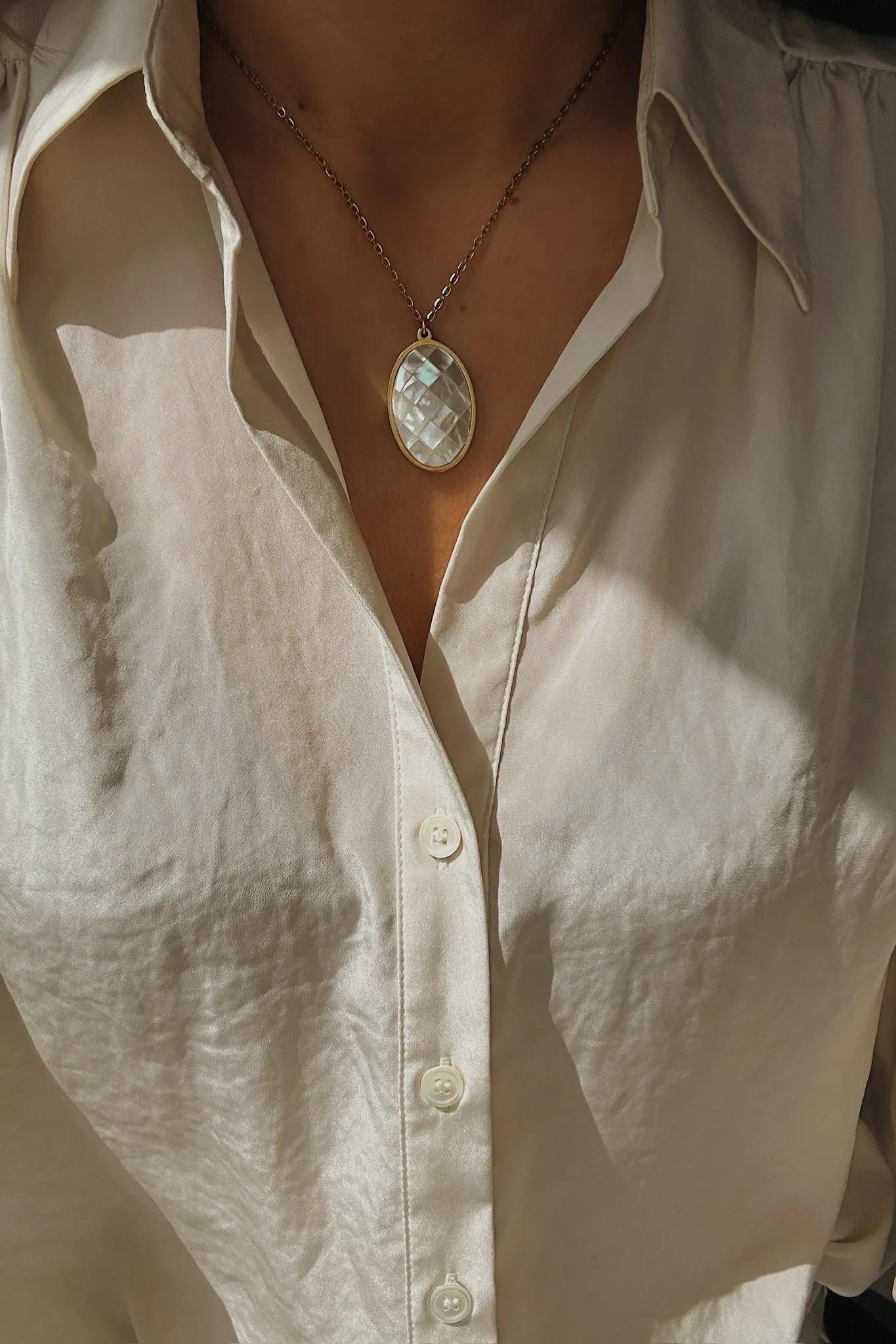 Mother of Pearl Cameo Necklace