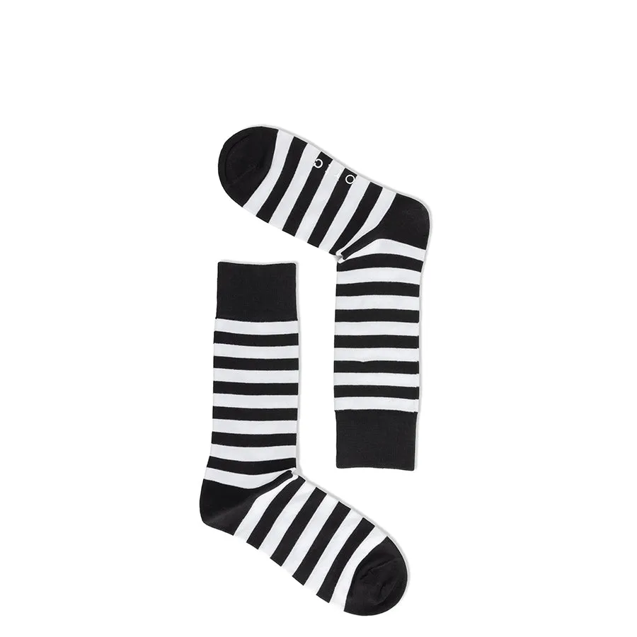 STRIPES SOCKS - BLACK AND WHITE